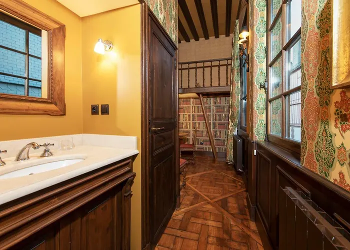 Guest house La Maison Des Vieux Logis